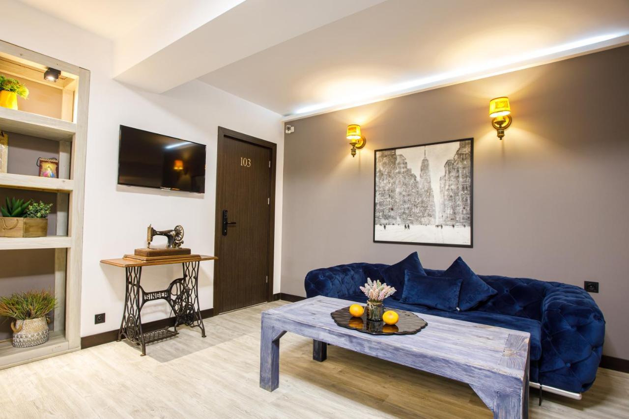 The Phoenix Boutique Hotel Yerevan Bagian luar foto