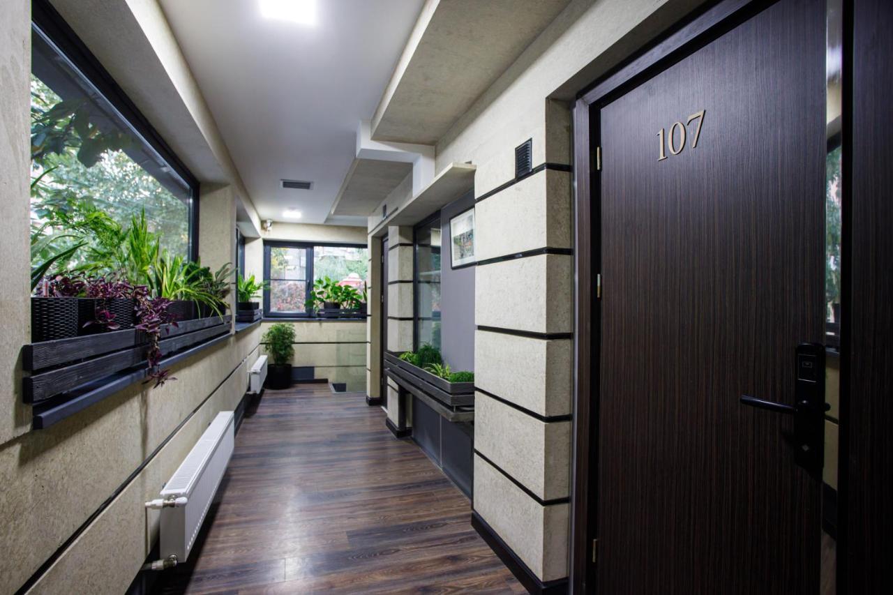 The Phoenix Boutique Hotel Yerevan Bagian luar foto