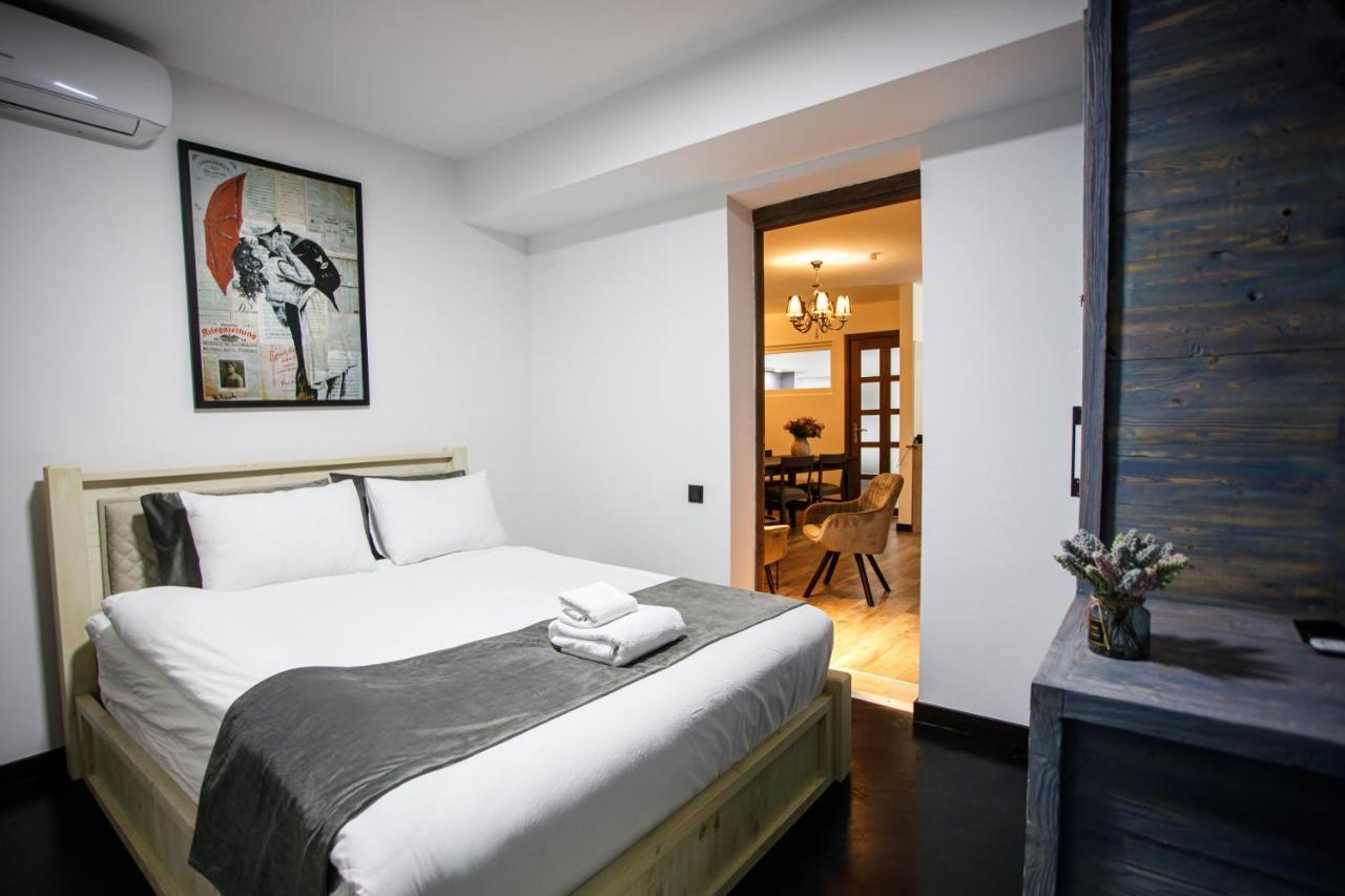 The Phoenix Boutique Hotel Yerevan Bagian luar foto
