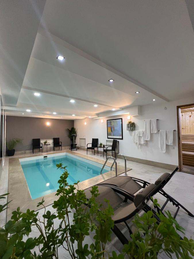 The Phoenix Boutique Hotel Yerevan Bagian luar foto