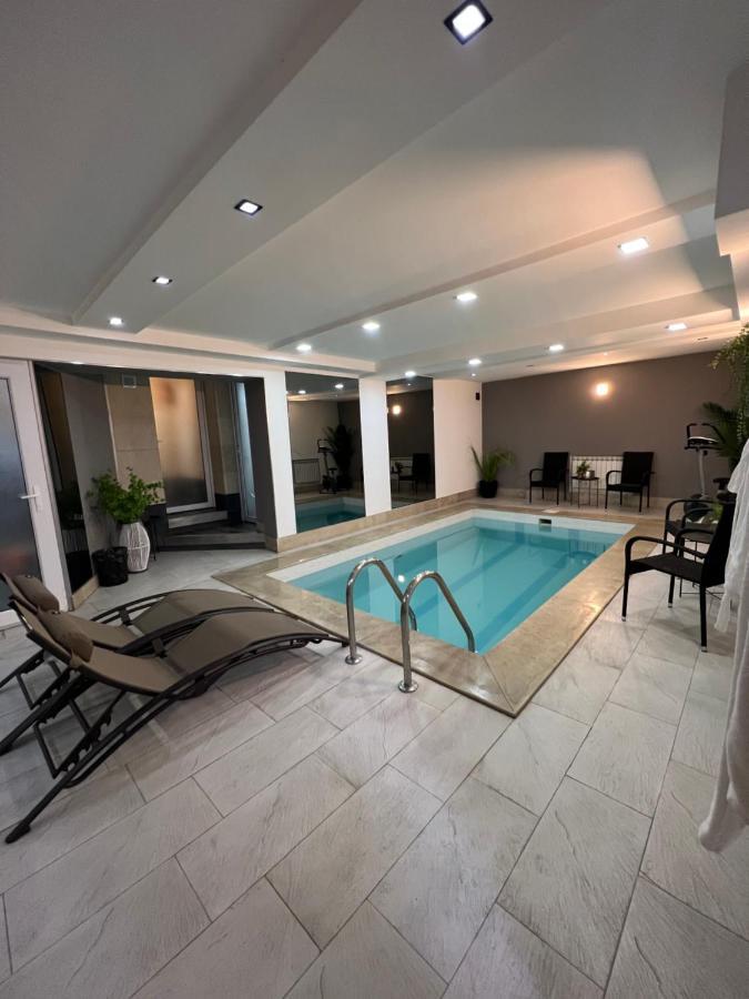 The Phoenix Boutique Hotel Yerevan Bagian luar foto