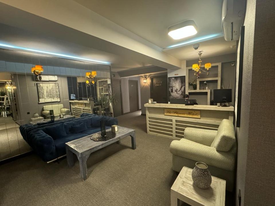 The Phoenix Boutique Hotel Yerevan Bagian luar foto